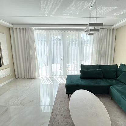 96b85f_e459afff54a04e6494b744c467c75da5~mv2